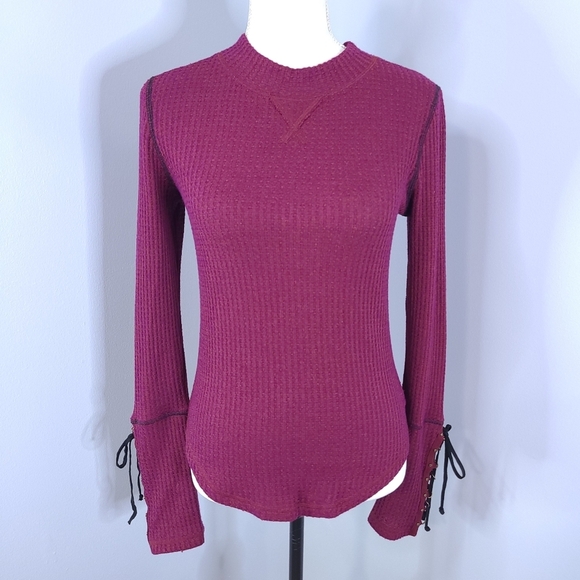 Free People Mountaineer Lace Up Statement Sleeve Thermal Sweater Burgundy SM - Picture 2 of 9
